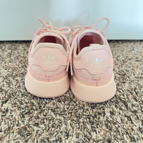 Adidas Kids Light Pink Girl’s Sneakers Size 2 - Picture 4 of 8